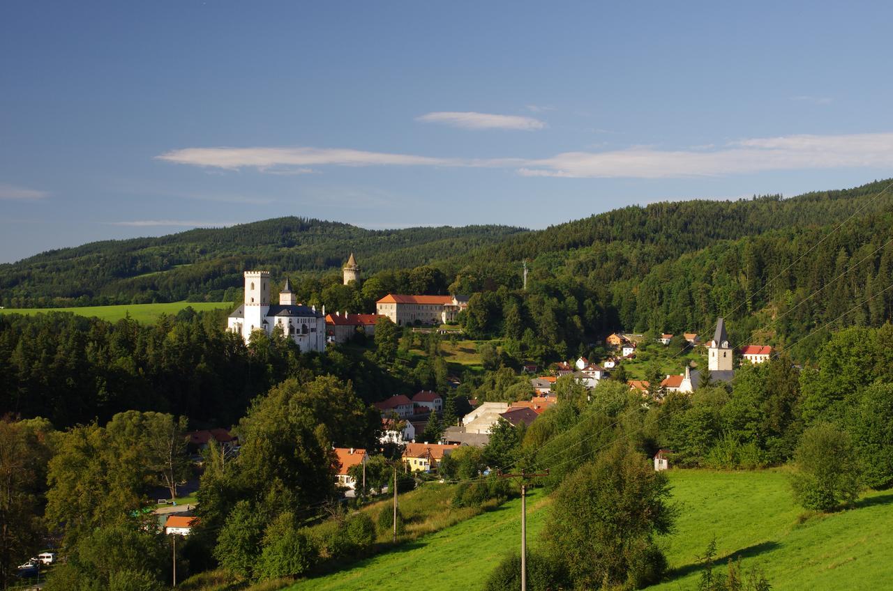 Penzion U Candru Vyšší Brod Exteriör bild