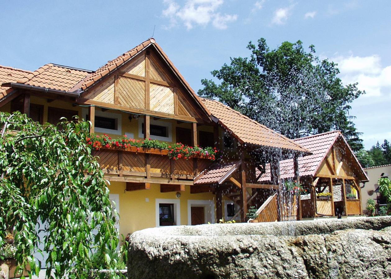Penzion U Candru Vyšší Brod Exteriör bild